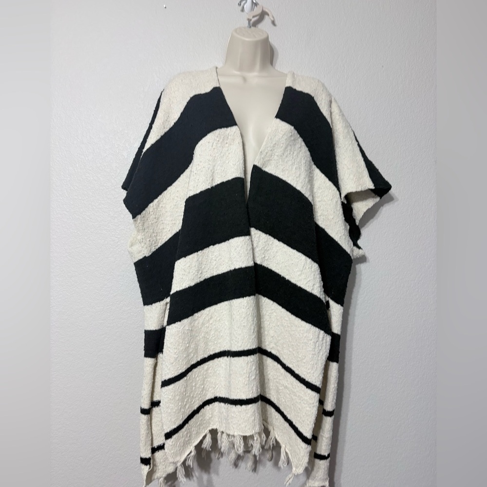 By Together Black and Cream Knit Poncho Open Front Cardigan Soft Nubby Cotton